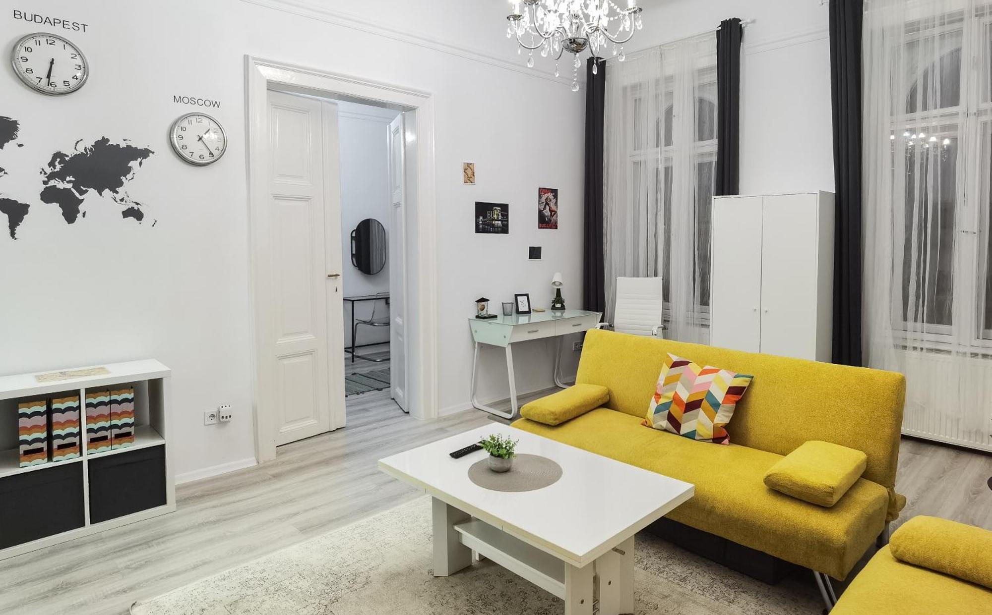 Perfect Location,Newly Decorated Modern, Large Place 60 M2, Really Quiet So You Can Have A Good Night Sleep, Ac, Netflix, Smart Tv, High-Speed Internet, World Famous New York Cafe Only 10 Minutes Walk Budapest Luaran gambar
