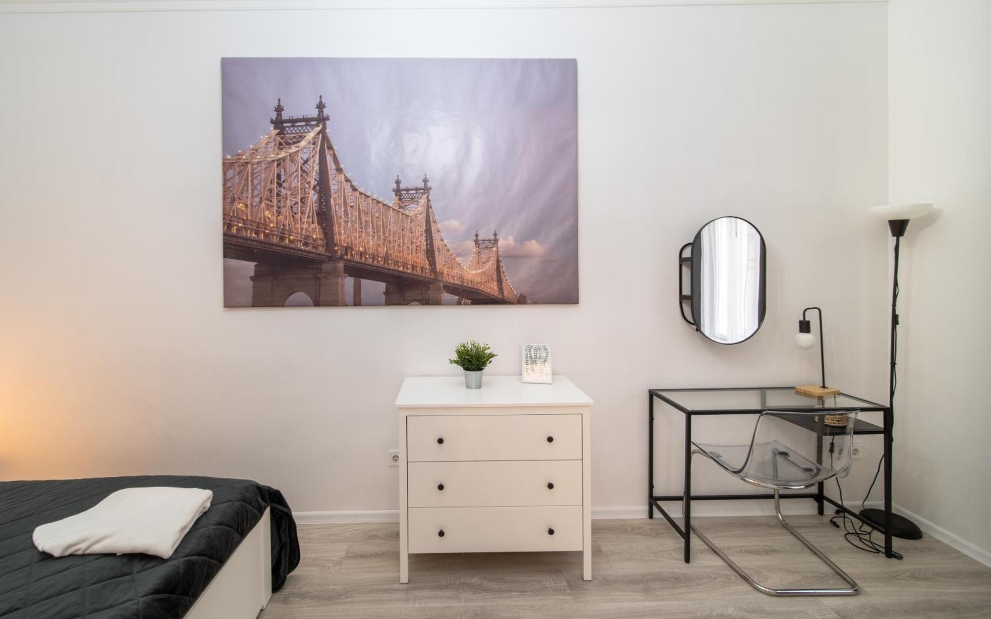 Perfect Location,Newly Decorated Modern, Large Place 60 M2, Really Quiet So You Can Have A Good Night Sleep, Ac, Netflix, Smart Tv, High-Speed Internet, World Famous New York Cafe Only 10 Minutes Walk Budapest Luaran gambar