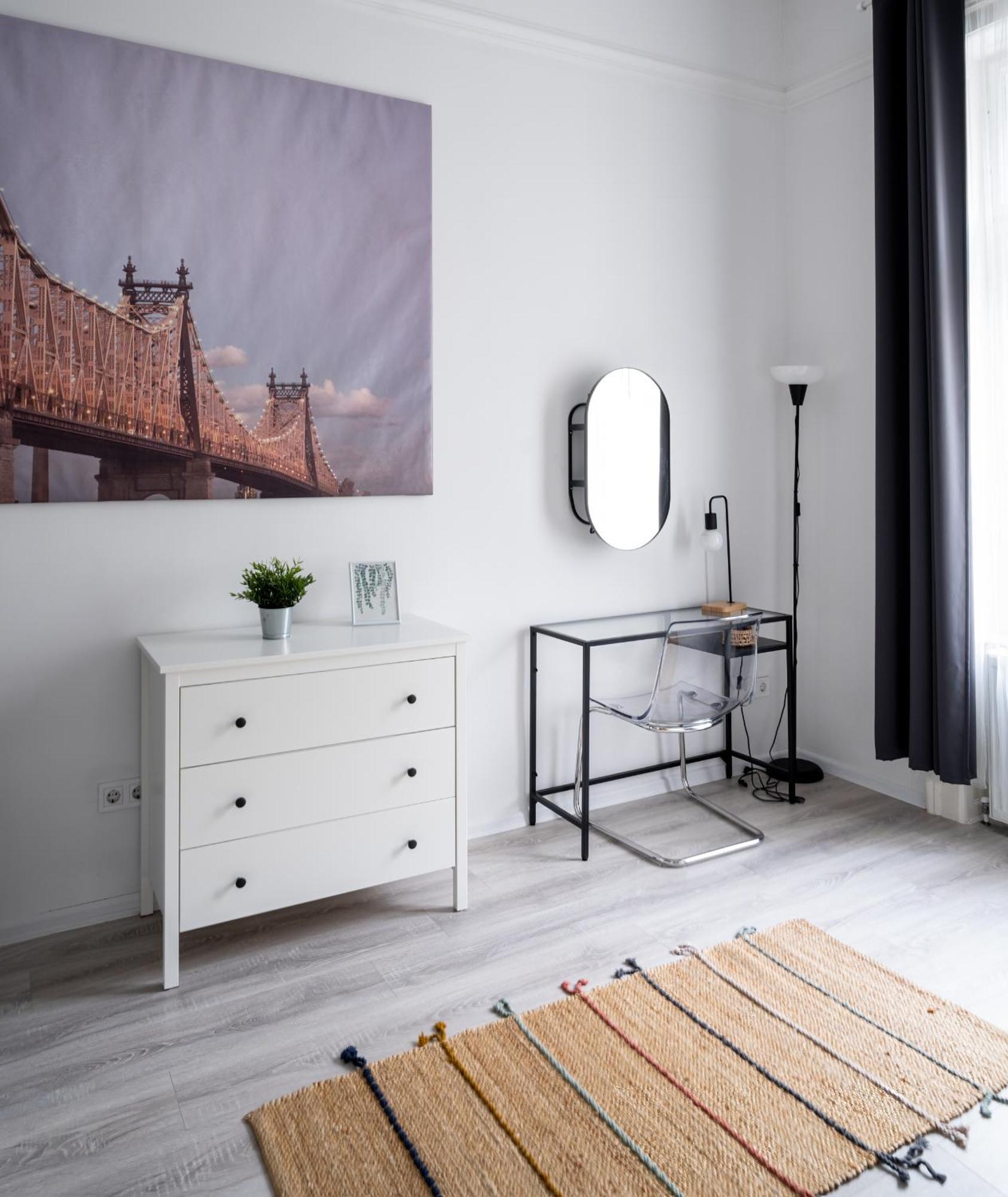 Perfect Location,Newly Decorated Modern, Large Place 60 M2, Really Quiet So You Can Have A Good Night Sleep, Ac, Netflix, Smart Tv, High-Speed Internet, World Famous New York Cafe Only 10 Minutes Walk Budapest Luaran gambar